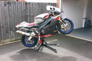 abba Sky Lift fitted to Aprilia RSV1000