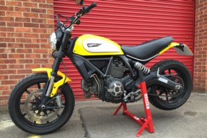 abba Paddock stand lifting Ducati Scambler